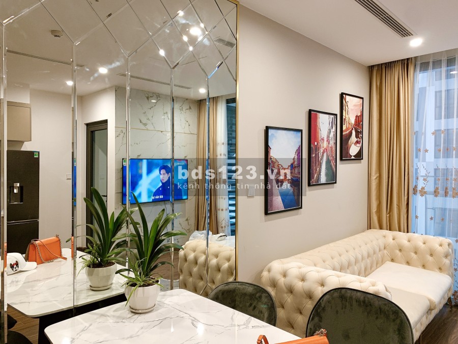 Cho thuê căn hộ Center Point 110 Cầu Giấy 2PN giá cho thuê 11 triệu/tháng, lh 0376846789