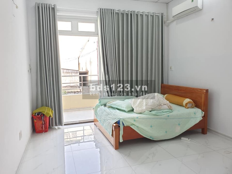 Chính chủ Bán gấp nhà HXH Tân Hóa Quận 11 3 lầu sân thượng 70m2 chỉ 9 tỷ.