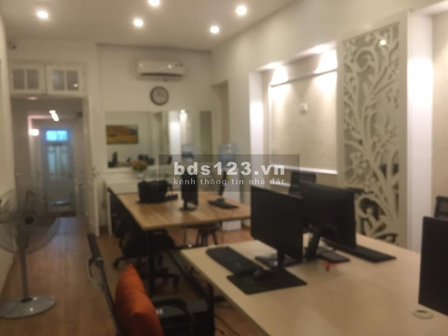 Bán nhà nguyên căn mặt phố lớn Đống Đa, dtsd 86m2 kinh doanh vỉa hè rộng, giá 19.5 tỷ, lh 0978439490