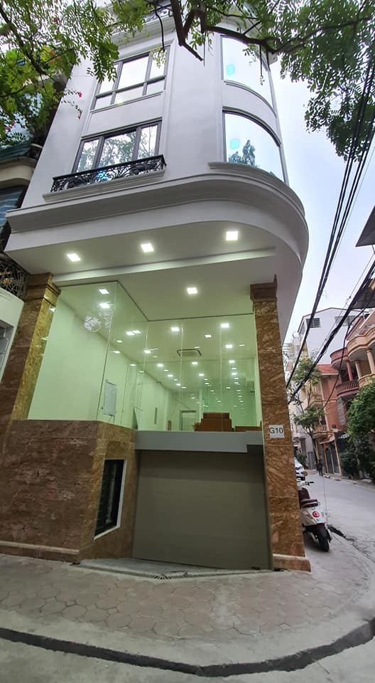 Bán nhà Nguyễn Khang lô góc khu dân trí cao, khu Vip 2 mặt thoáng ô tô tránh, giá tốt tiện đầu tư
