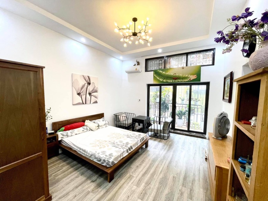 Phân lô, ô tô đỗ cửa, cần bán nhà Nguyễn Văn Cừ, Long Biên 40m, giá chỉ 2,x tỷ 2 thoáng
