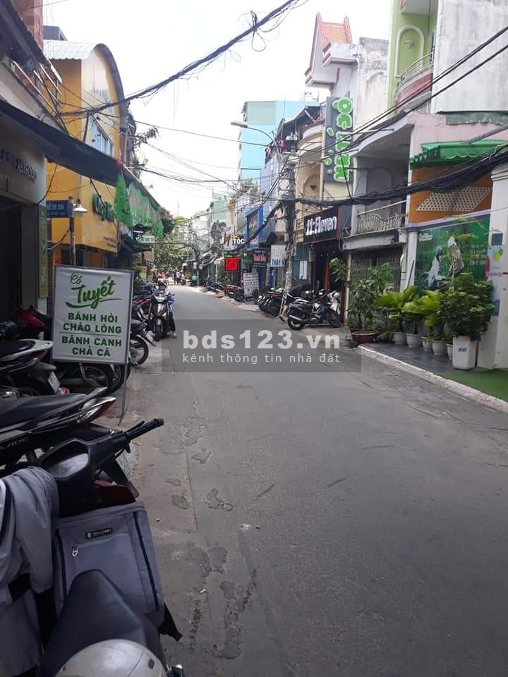 Nhà mặt tiền, tiện kinh doanh. Cạnh Sacombank Lê Trọng Tấn. 6,9 tỷ