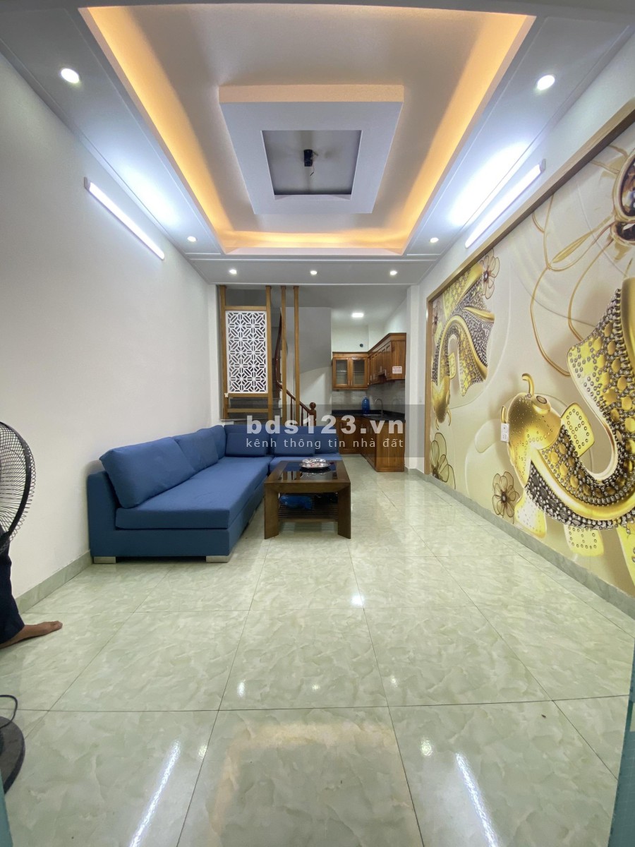 Bán nhà mặt phố Ngũ Nhạc, Hoàng Mai, diện tích sử dụng 38m2 5 tầng, giá bán chào 2.6 tỷ