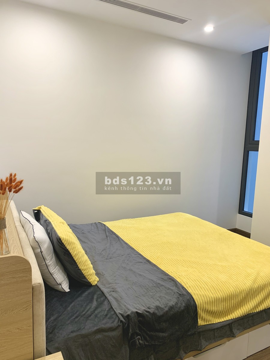 Cho thuê căn hộ Center Point 110 Cầu Giấy 2PN giá cho thuê 11 triệu/tháng, lh 0376846789