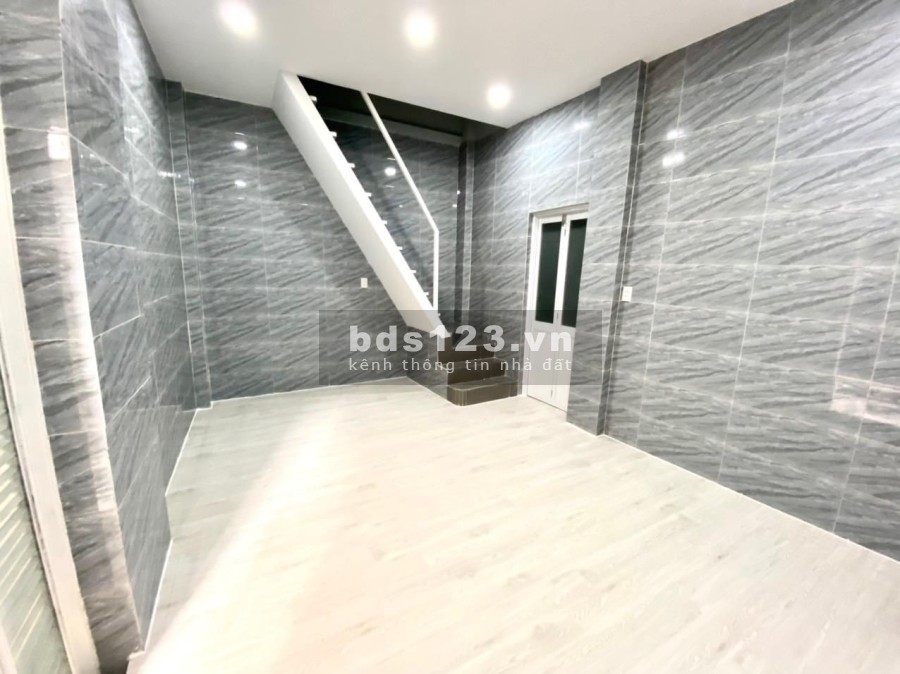  CHỈ 3.35 TỶ - NHÀ QUẬN 1 - NGANG 5M - CÔNG NĂNG ĐỦ - THÔNG TỨ TUNG.