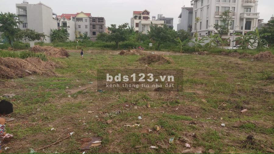 Chính chủ cần chuyển nhượng lô đất siêu đẹp tại dự án đất nền Vườn Hồng, lh 0345683878