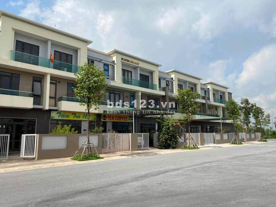 Chính chủ gửi bán shophouse giá rẻ, nhiều tiện ích, cơ sở hạ tầng đồng bộ pháp lý đủ