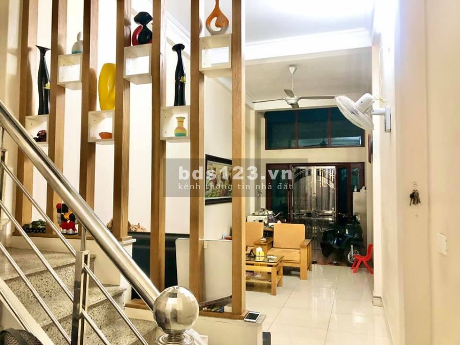 Cần Bán Gấp Nhà Phân Lô Hà Đông Dt 46m2 giá 4.1 tỷ Tặng Nội Thất 0866729356