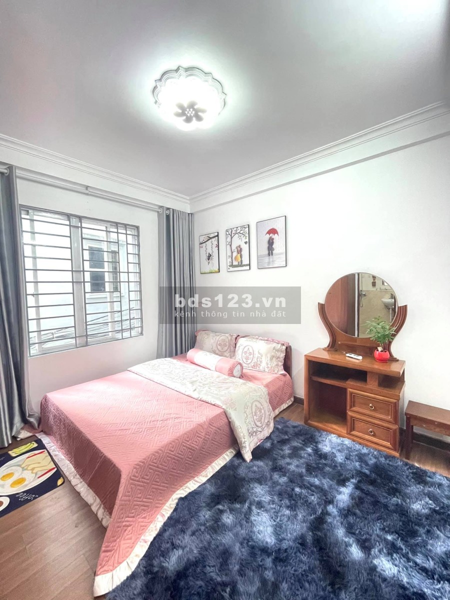 Nhà đẹp Lê Trọng Tấn, 2 mặt thoáng, ngõ ba gác, ô tô 5 tạ cách 5m, giá chỉ 3.15 tỷ