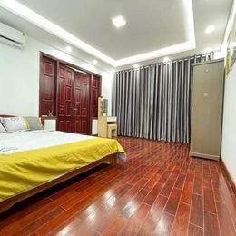 Bán nhà nguyên căn giếng trời Quận Hai Bà Trưng, diện tích 20m2 giá 2.45 tỷ, bàn giao ngay