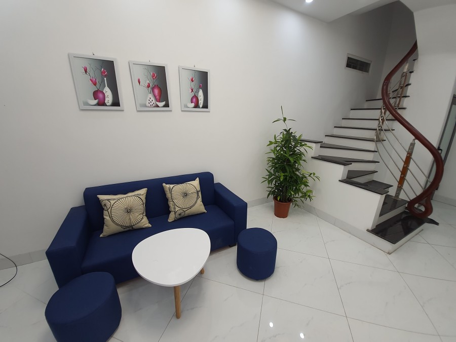 Nhà nguyên căn đẹp Minh Khai, Quận Hai Bà Trưng, nhỉnh 2 tỷ, tặng nội thất đẹp như mới