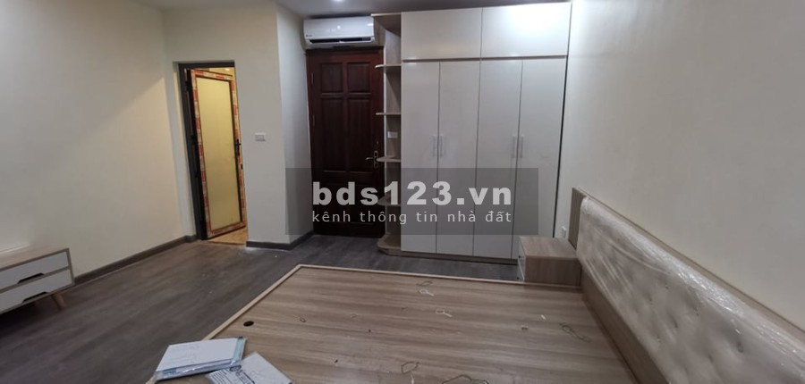 Nhà Hoa Bằng, mới cứng, ô tô đỗ cửa, giá chất bất ngờ