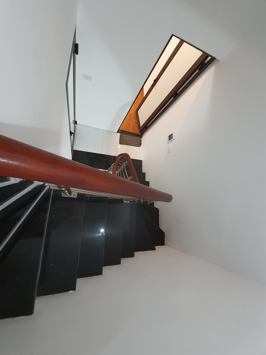 Nhà nguyên căn đẹp Minh Khai, Quận Hai Bà Trưng, nhỉnh 2 tỷ, tặng nội thất đẹp như mới