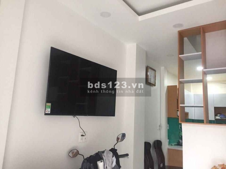 Nhà Lý Thường Kiệt Chợ TB 110m2 -3tầng HXH Giá Rẻ 4.5 Tỷ . Lh 0868.388798