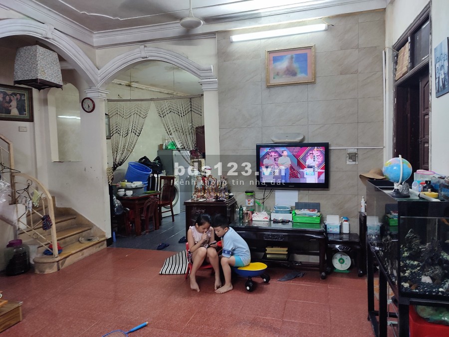 Bán nhà Văn Chương Đống Đa - NHÀ DIỆN TÍCH RỘNG - - GẦN Ô TÔ – Nhỉnh 3 tỷ
