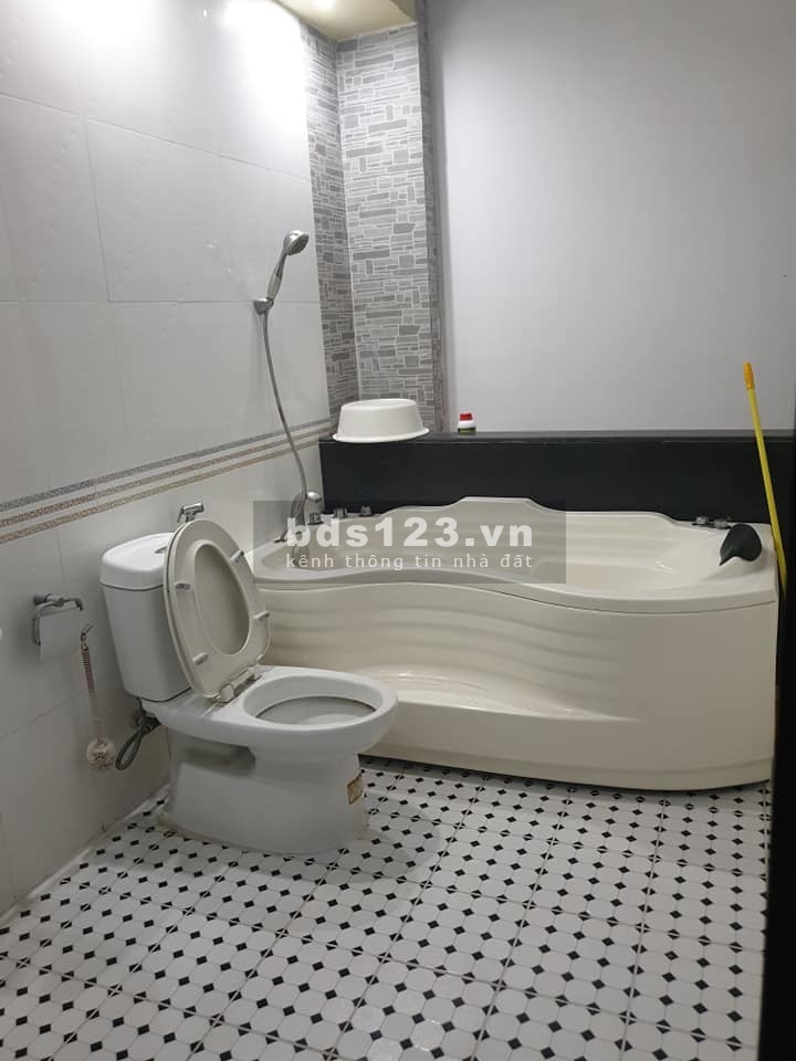 Bán nhà Phú Đô Lê Quang Đạo nhà đẹp ở ngay, đầy đủ nội thất, dtsd 33m2, mt 3m, giá 3.05 tỷ