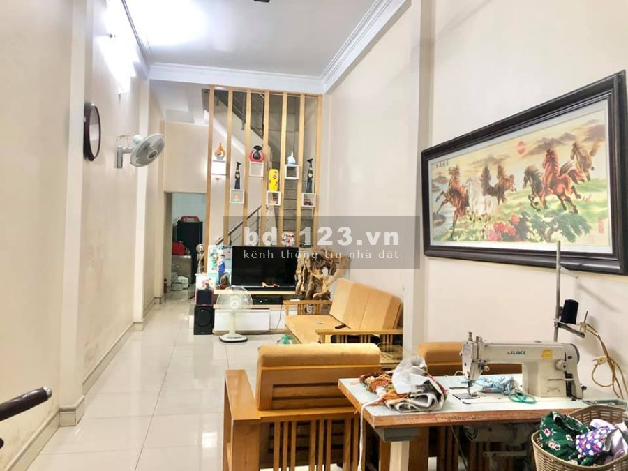 Cần Bán Gấp Nhà Phân Lô Hà Đông Dt 46m2 giá 4.1 tỷ Tặng Nội Thất 0866729356