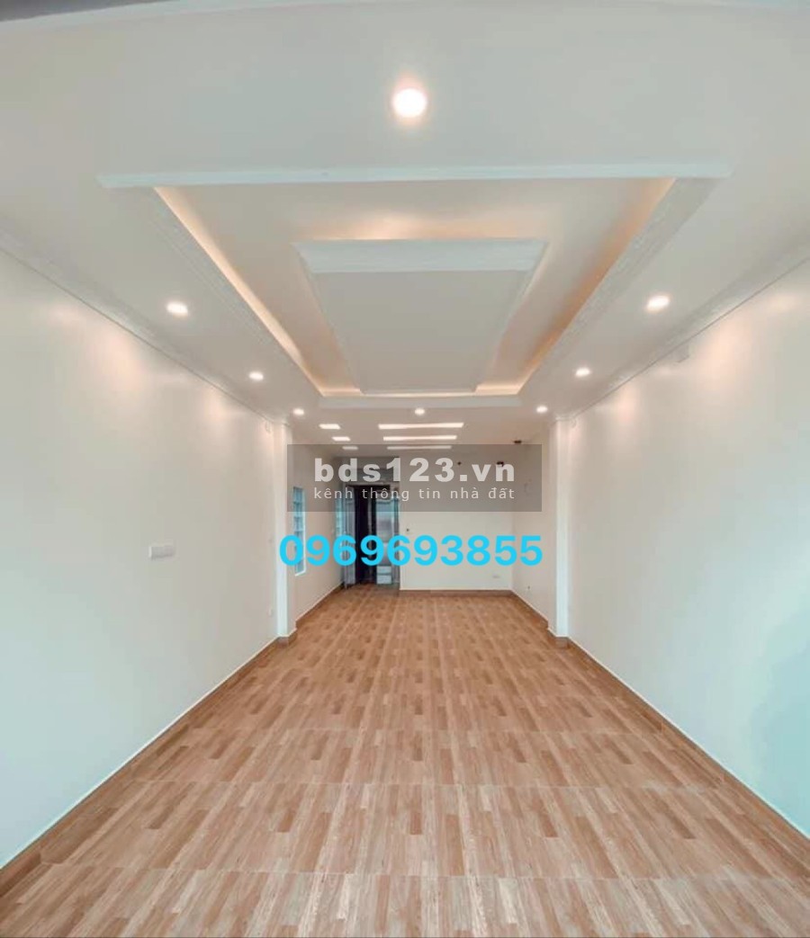 Nhà mặt phố Khương Trung kinh doanh thang máy lô góc 3 mặt thoáng, dt 92m2 7 tầng, lh 0969693855