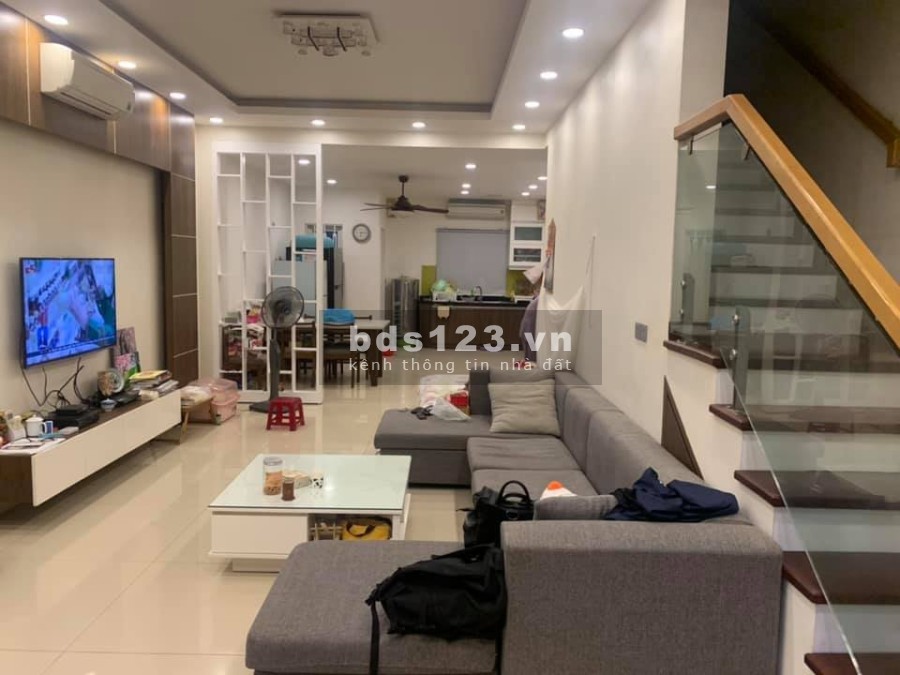 Bán nhà Trần Thái Tông, Cầu Giấy 60m2, 5 tầng 6 tỷ