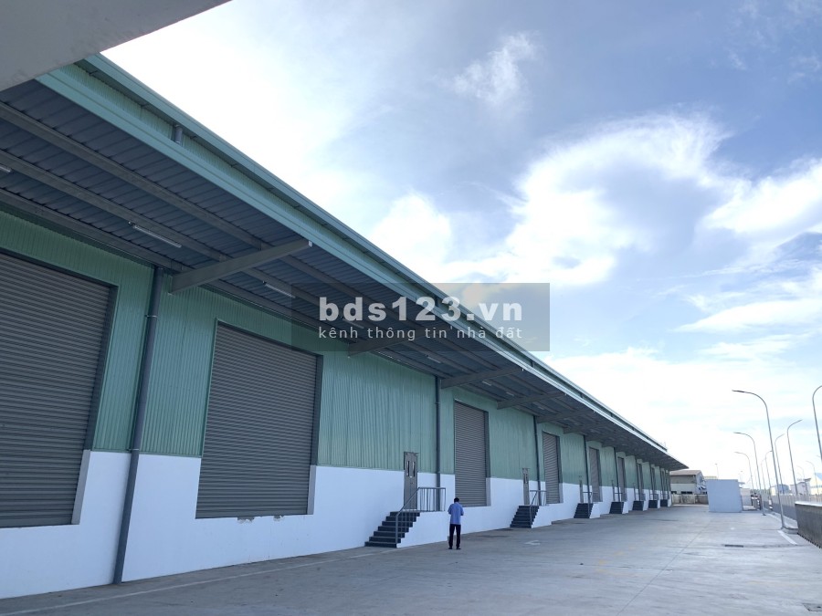 Cho thuê kho tiêu chuẩn dt 4.000-12.000m2 tại KCN Đài Tư, Long Biên vị trí đẹp. Giá 6$/m2/tháng