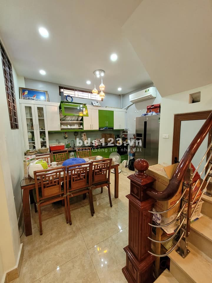Siêu phẩm nhà Thạch Bàn diện tích 43.2m2, 5 tầng mt 4.1m, tặng nội thất xịn giá nhỉnh 3 tỷ