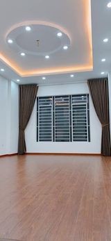 Bán Nhà Nguyễn Khánh Toàn, Cầu Giấy 45m 5 Tầng MT 4.1m, 2 Thoáng Ở Luôn. Nhỉnh 5 tỷ.