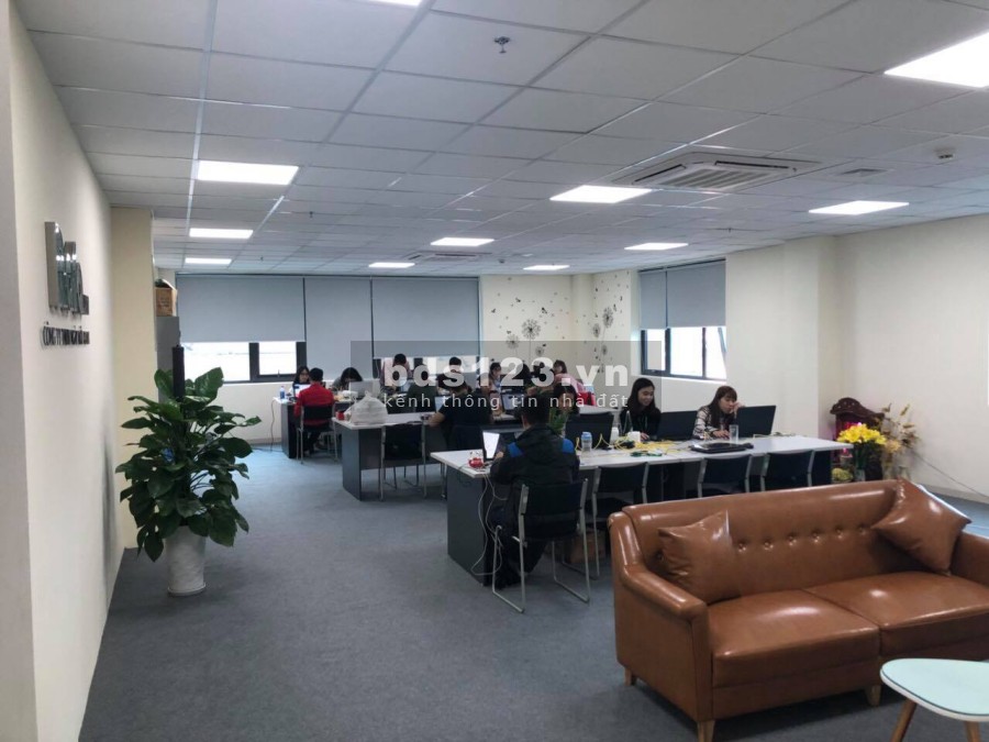Cho thuê văn phòng mặt đường Nguyễn Trãi 160m, diện tích 110m vuông vắn giá cực rẻ