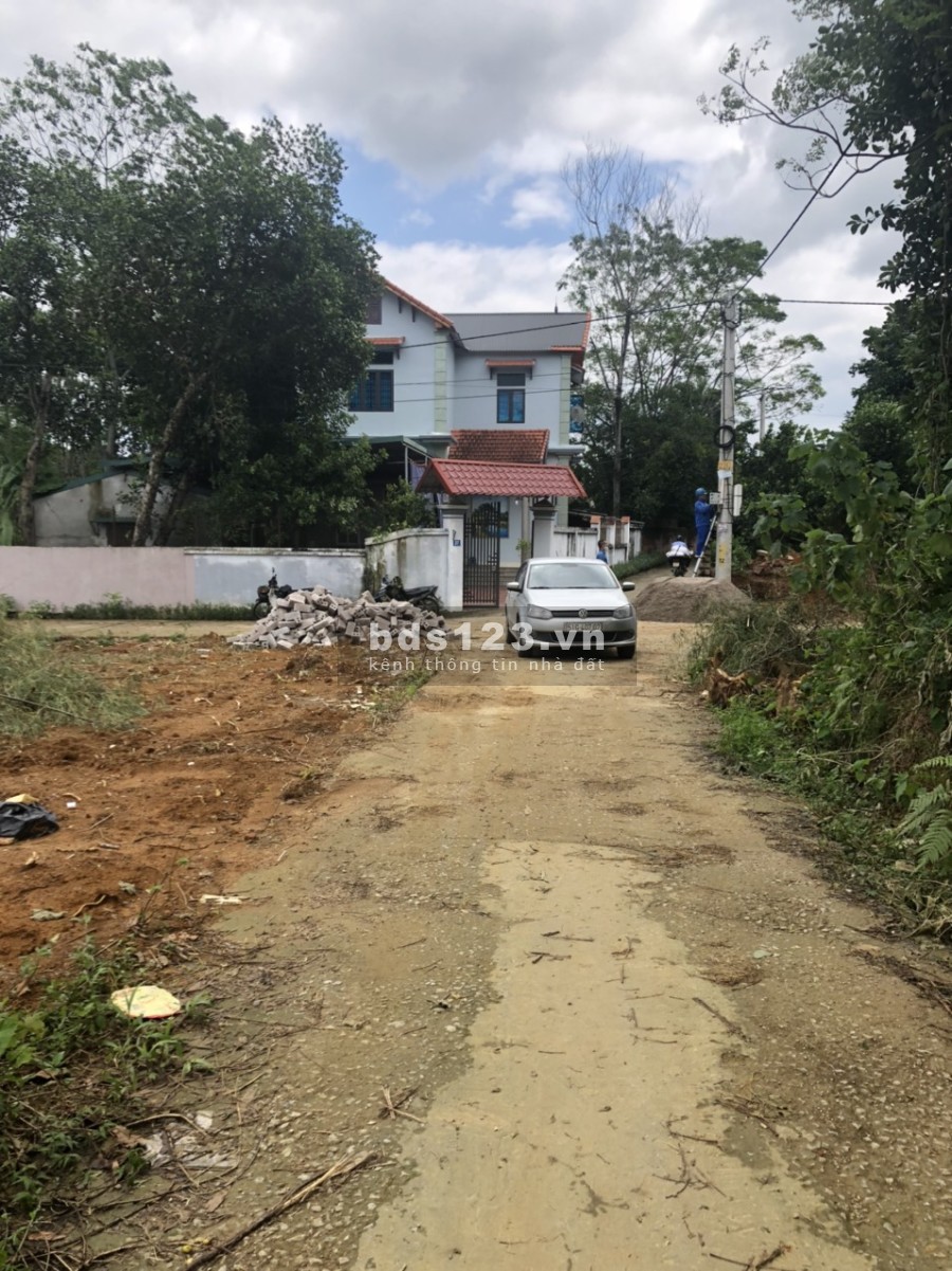 Bán gấp lô đất ở phường Xuân Khanh, view ao lợi ích xây nhà kinh doanh trung tâm phường giá 4,7tr