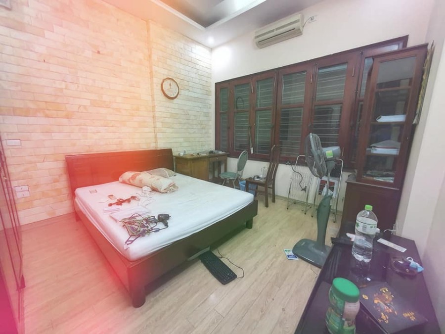 Bán nhà phố Nguyễn Trãi, 40m ra phố, tặng nội thất sịn nhà đẹp chủ tự xây giá siêu shock