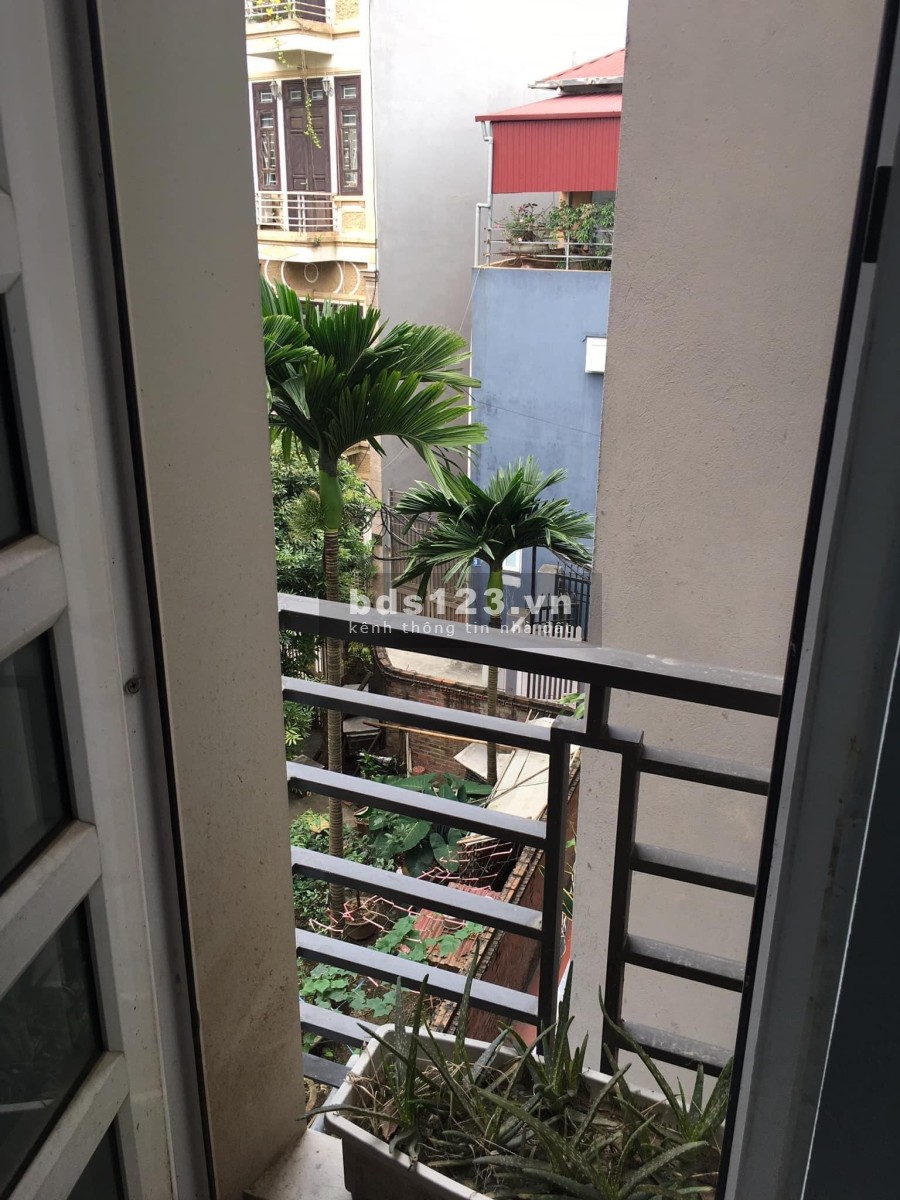 Bán nhà ngõ 390 Nguyễn Văn Cừ 40m² x 4 tầng ngõ ô tô tránh, ở sướng giá 3,55 tỷ