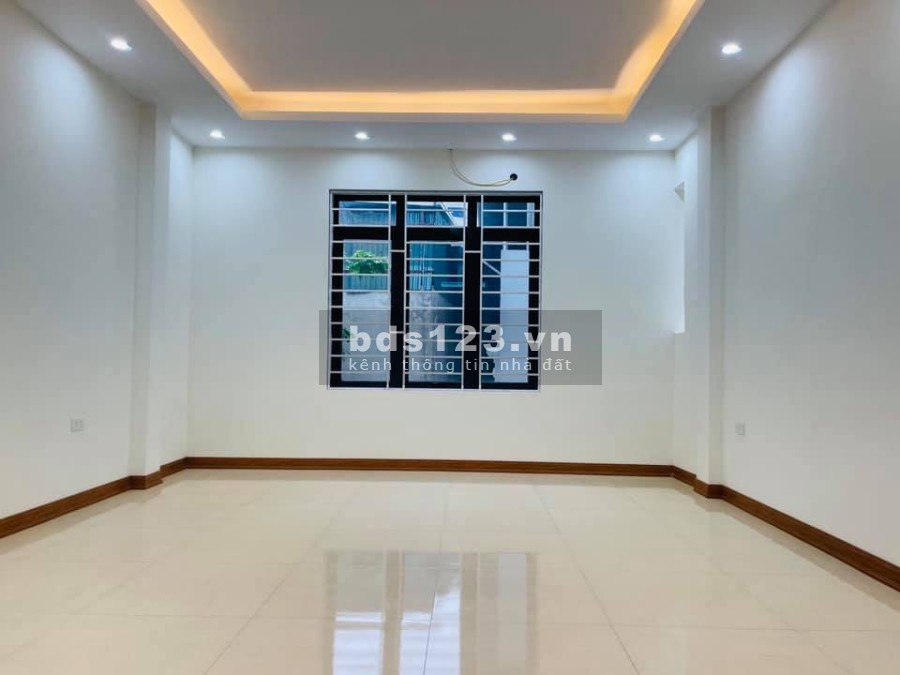 Bán nhà đẹp vài bước ra ô tô Nguyễn Khuyến Quận Hà Đông diện tích 70m2, giá nhỉnh 5 tỷ