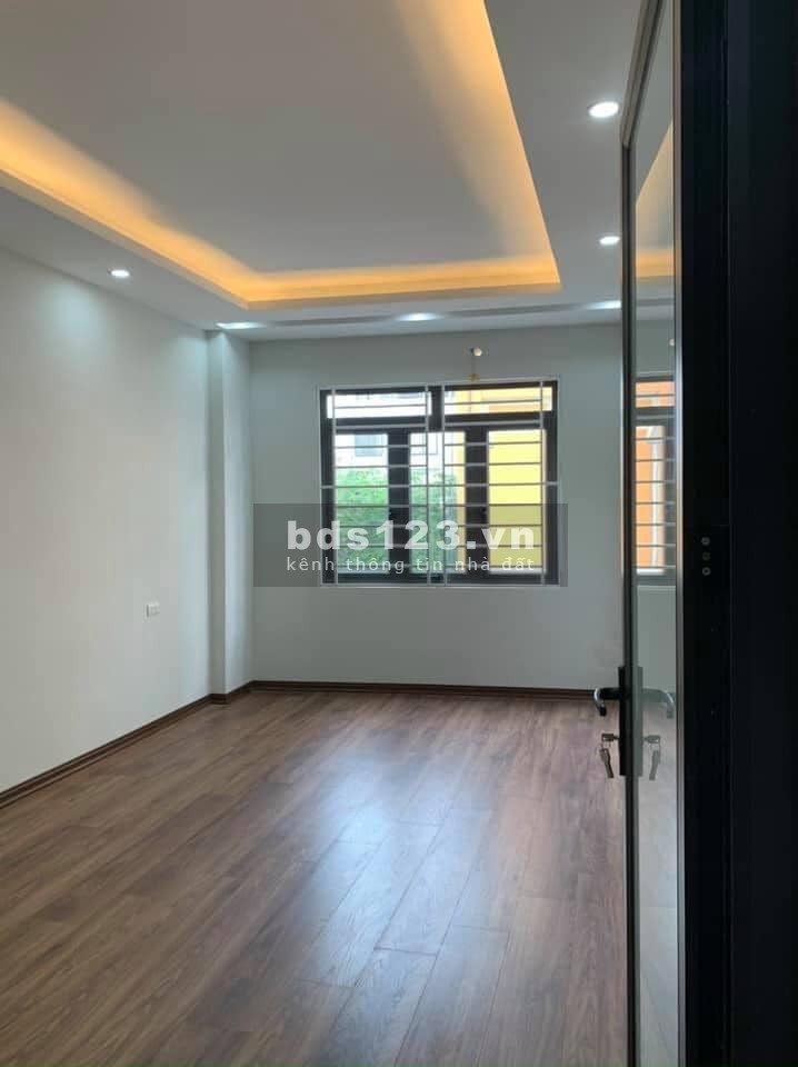 Bán nhà đẹp vài bước ra ô tô Nguyễn Khuyến Quận Hà Đông diện tích 70m2, giá nhỉnh 5 tỷ