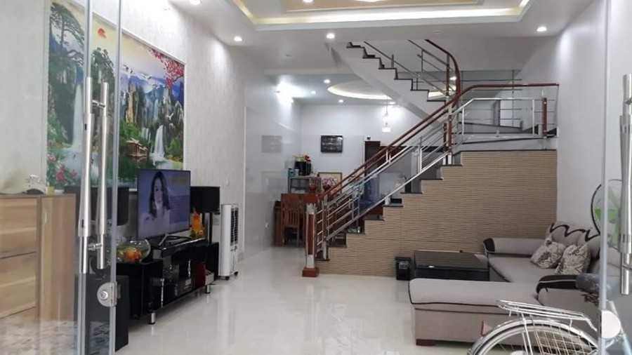 Bán nhà chính chủ 40m2 Quận 10 Nguyễn Chí Thanh 3 lầu đúc 6.7 tỷ