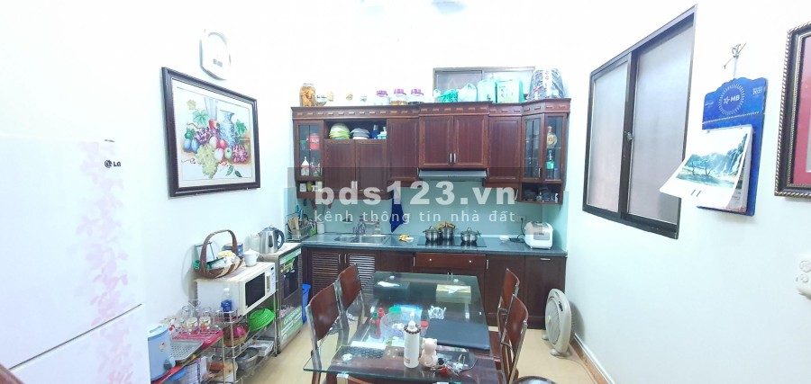 Siêu phẩm Đường Láng, lô góc 3 mặt thoáng, ô tô đỗ gần, kinh doanh
