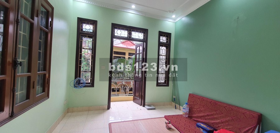 Siêu phẩm Đường Láng, lô góc 3 mặt thoáng, ô tô đỗ gần, kinh doanh