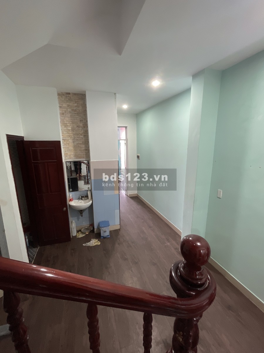 Cho thuê nhà điện biên phủ mặt tiền nguyên căn 6 tầng có thang máy giá 25 triệu, dtsd 100m2