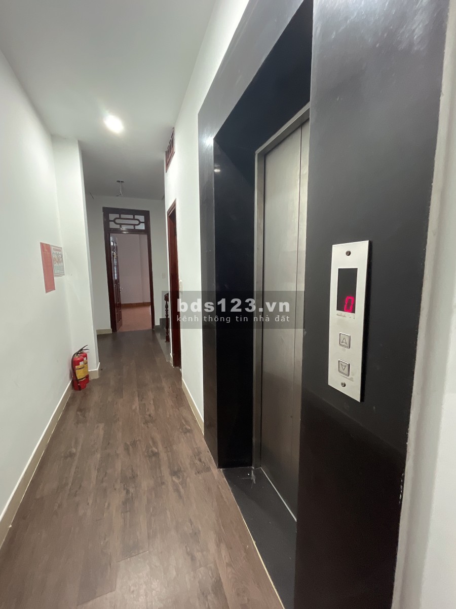 Cho thuê nhà điện biên phủ mặt tiền nguyên căn 6 tầng có thang máy giá 25 triệu, dtsd 100m2