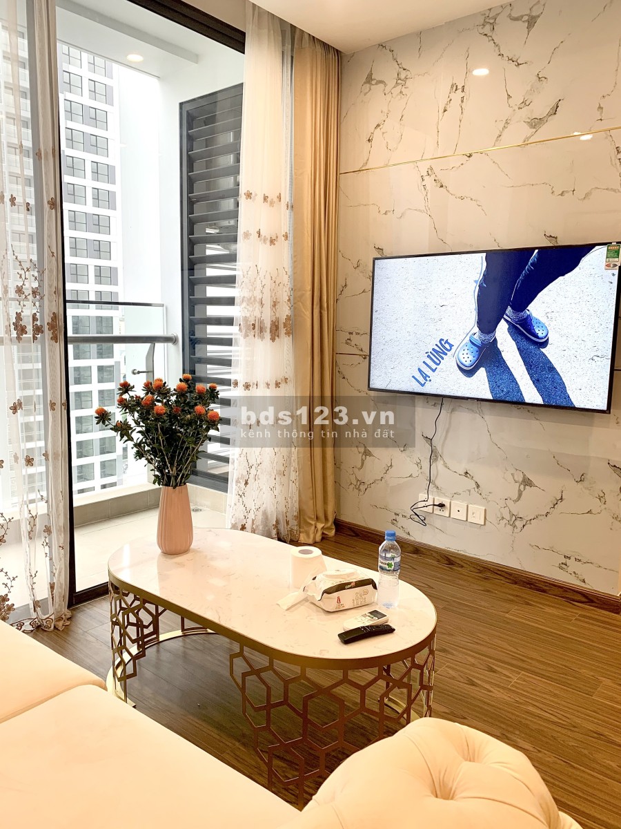 Cho thuê căn hộ Center Point 110 Cầu Giấy 2PN giá cho thuê 11 triệu/tháng, lh 0376846789