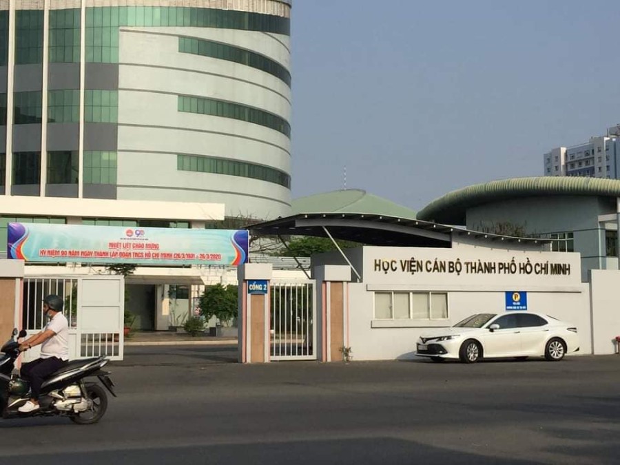 Phan Chu Trinh, MT KD đỉnh, 30m2, cấp 4 Chỉ 7,7 Tỷ