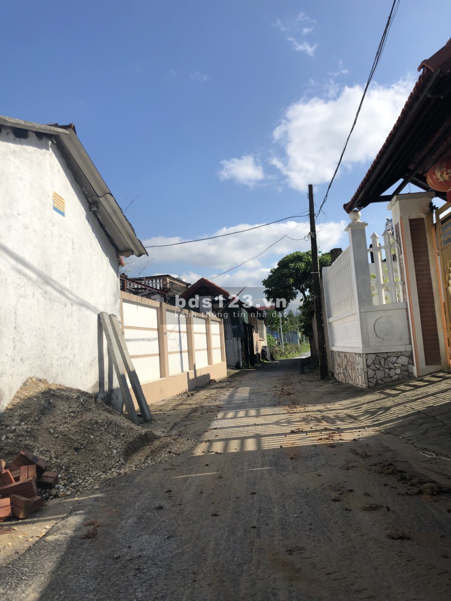 Băn đất tặng nhà Lai Sơn Đồng Tâm Đồng Hin, giá bán chỉ 12xx triệu, liên hệ 0909296205