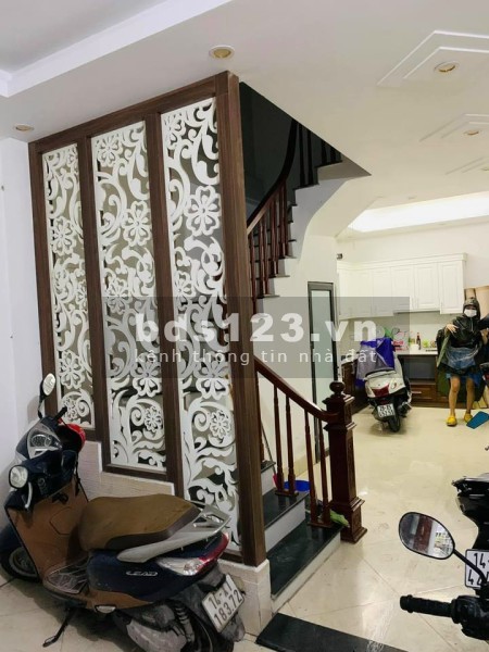 căn hộ giá rẻ 6 tầng, 9 phòng ngủ, nhà 4 mặt thoáng, ô tô dỗ cửa, kinh doanh dòng tiền 30 tr/1th