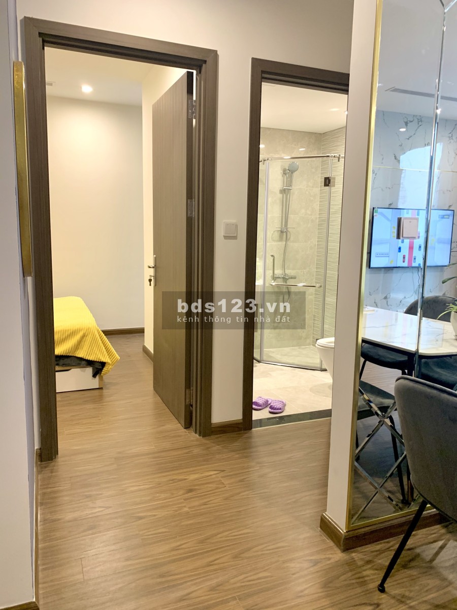 Cho thuê căn hộ Center Point 110 Cầu Giấy 2PN giá cho thuê 11 triệu/tháng, lh 0376846789