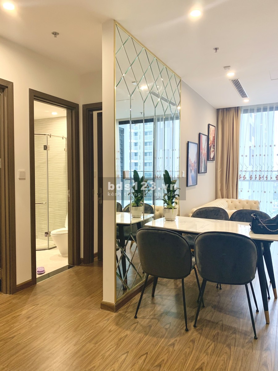 Cho thuê căn hộ Center Point 110 Cầu Giấy 2PN giá cho thuê 11 triệu/tháng, lh 0376846789