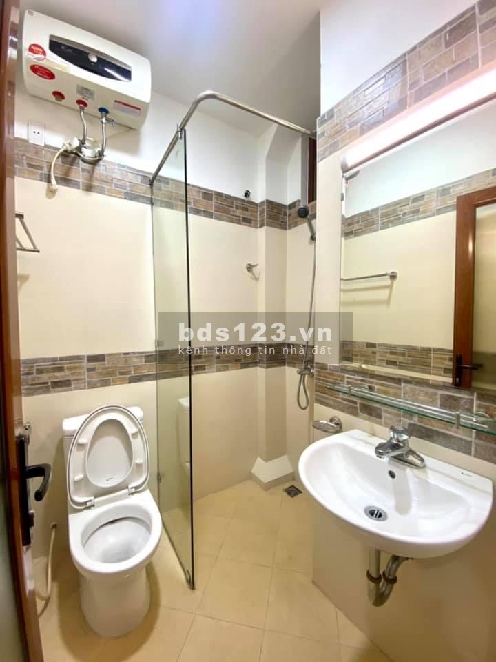 Nhà đẹp, thoáng sau Cổ Linh-Tư Đình, 37m x 5T, full nội thất, 30m ra ôtô tránh