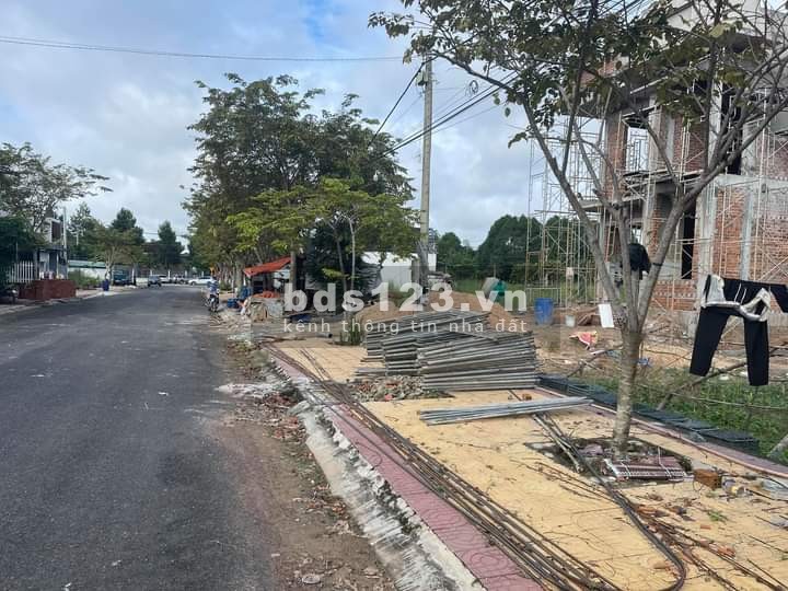 Cần bán gấp lô đất mặt tiền đường Huyền Trân Công Chúa Huyện Chơn Thành Bình Phước. Sát TTHC Huyện Chơn.