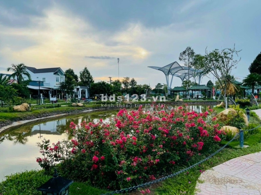 Nền hiếm duy nhất tại Stella Mega City, diện tích sử dụng 125m2, liên hệ 0816724681