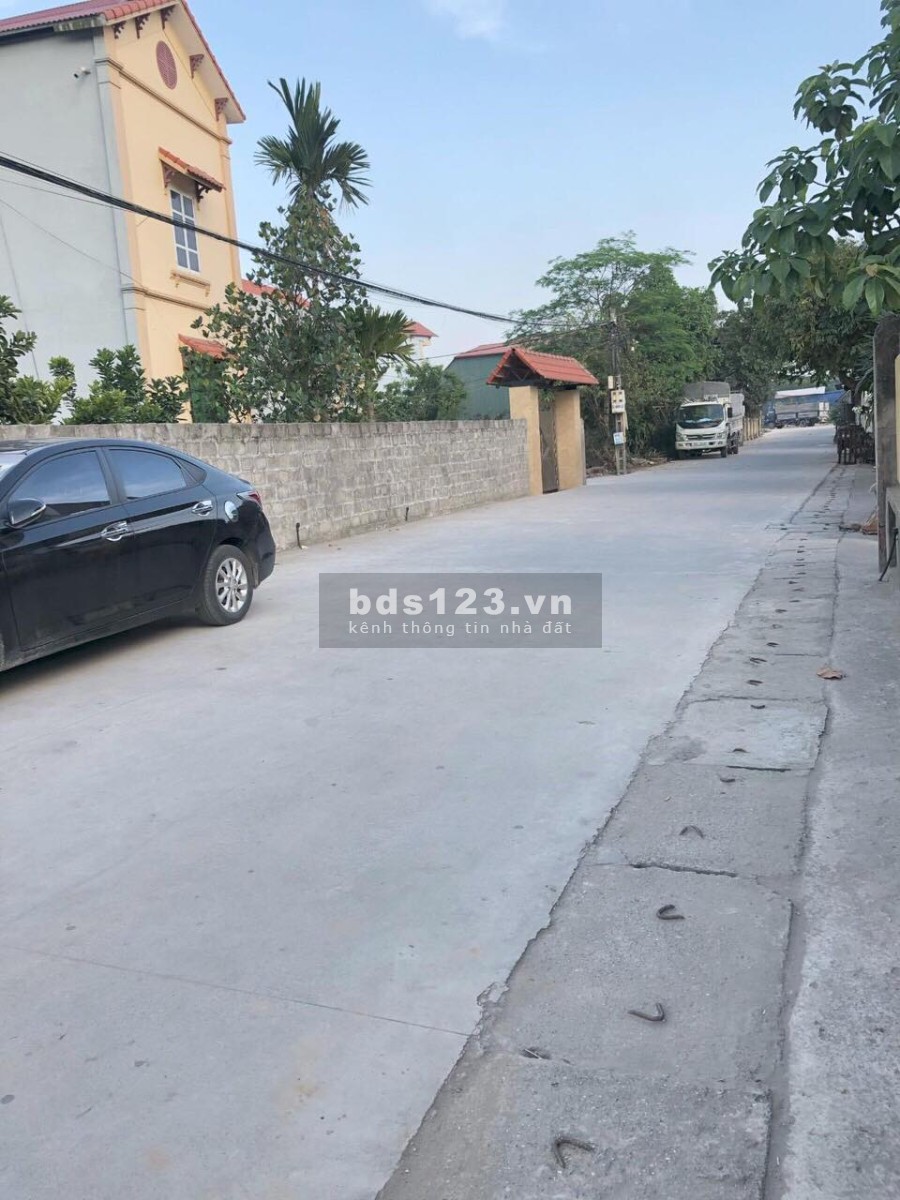  Cần bán Lô Đất 60m2 sau Agribank Nghĩa Lộ, tài chính công nhân, đường thông hè thoáng