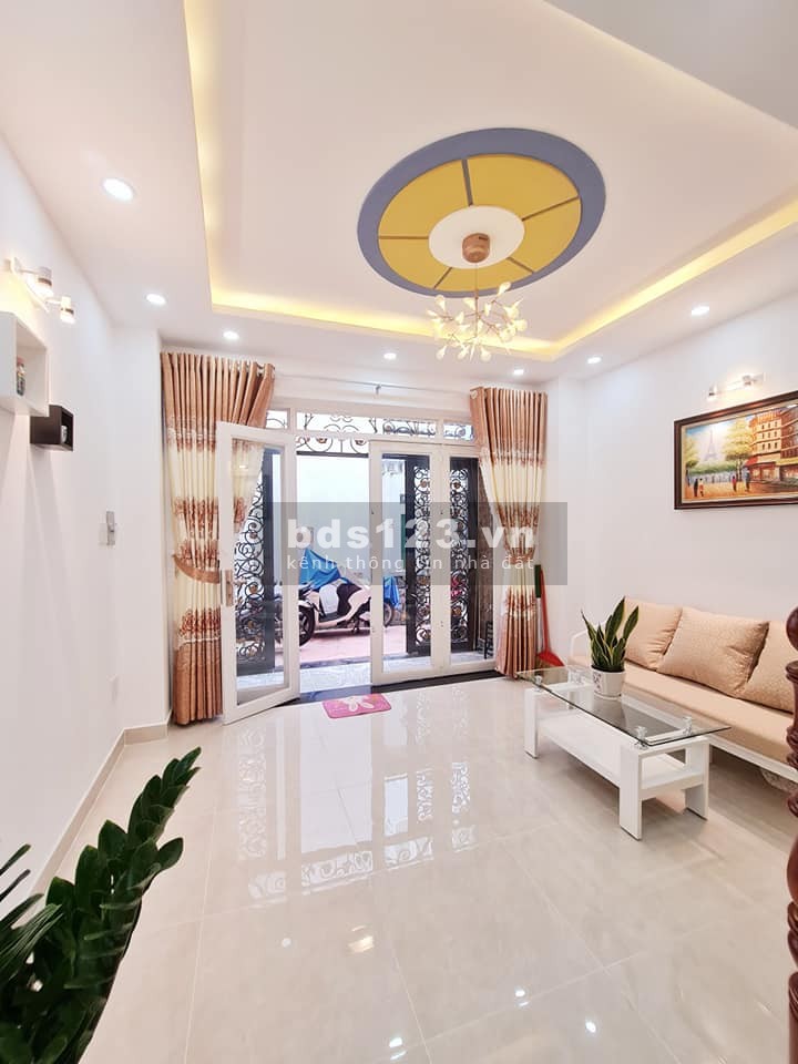 Nhà đẹp giá rẻ - Khu dân trí - Vị trí thuận tiện - Mái ấm cho gia đình 4 thành viên