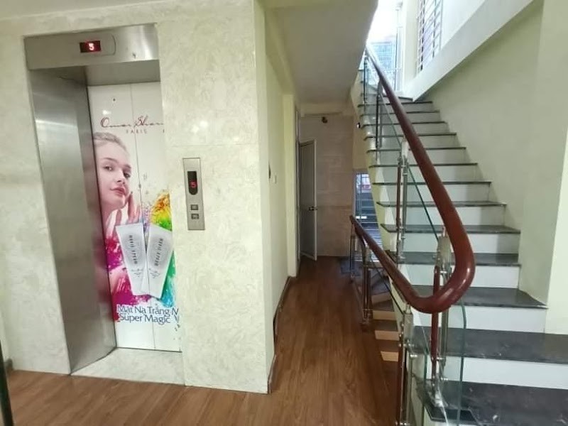 Mặt Phố La Thành, Đống Đa, 50m2, MT 5m, Mặt phố, Lô Góc, Ô tô, Kinh Doanh Đỉnh, 15 Tỷ.
