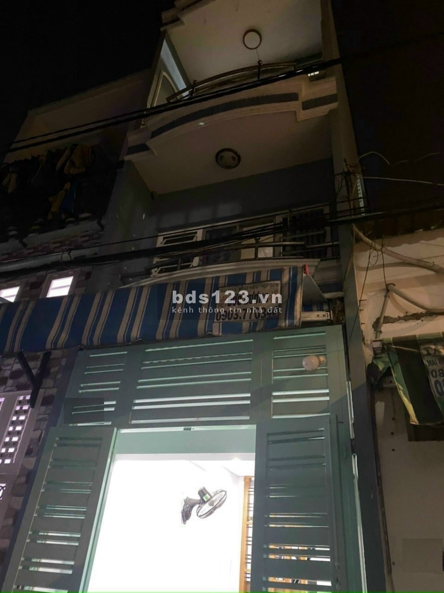 Mặt tiền Kinh doanh 21m2, thông Lê Văn Quới – Bình Long.
